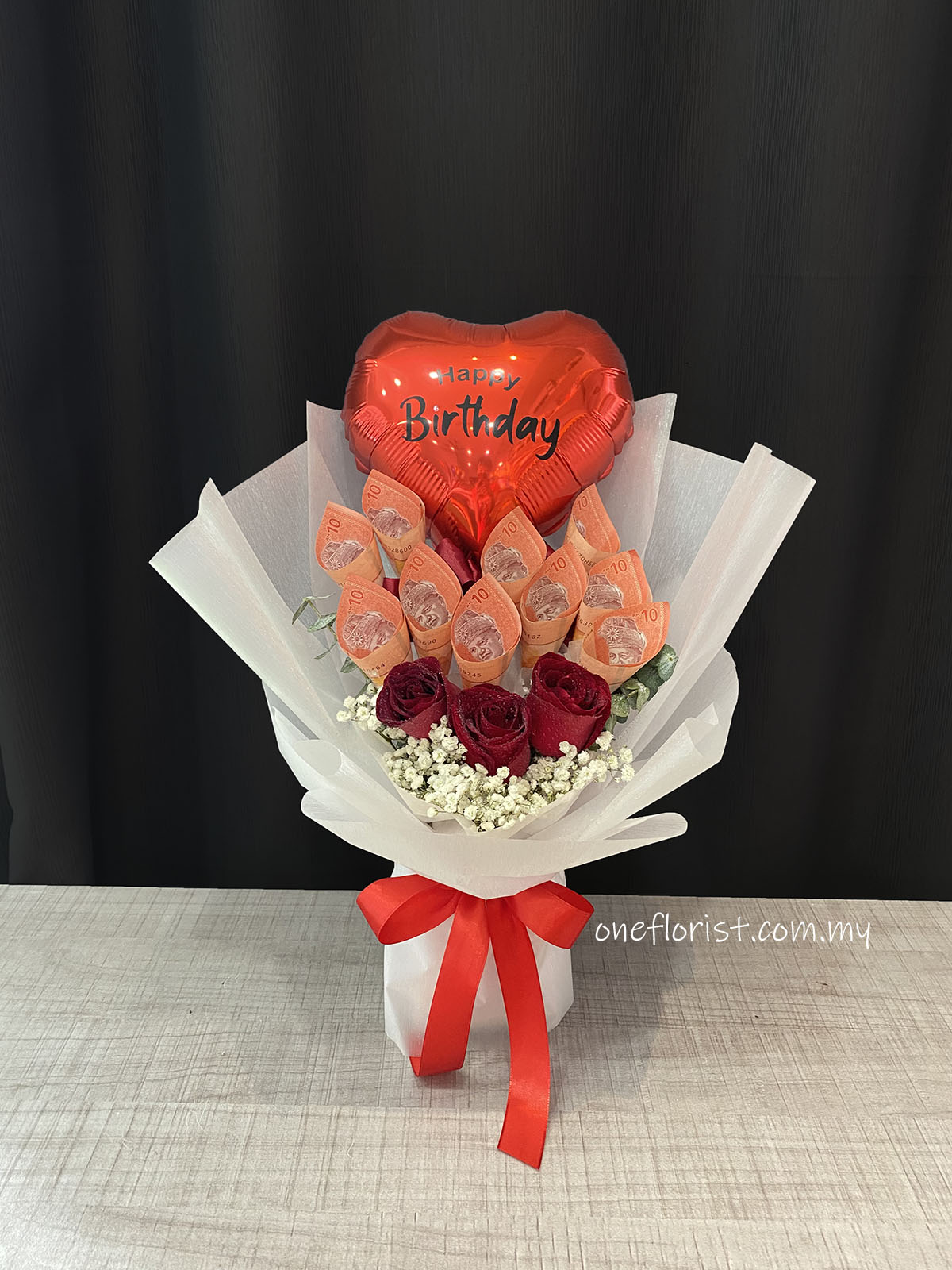Money bouquet with 3 red fresh roses